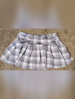 Plaid Pleated Skater Mini Skirt - Gray/White